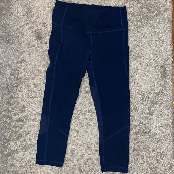 lululemon athletica Pants - Lululemon base pace crop size 6 navy